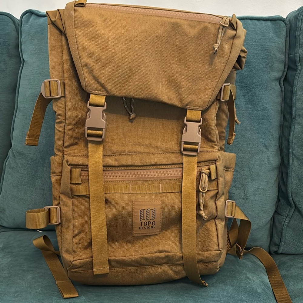 Topo Designs
Rover 24L Tech Pack Classic Backpack in Black New With Tags
